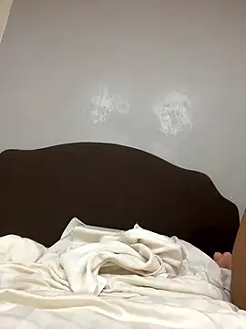 Snapshot of Sanieku chatting on January 14, 2:20 pm Sanieku online show from January 14, 2:20 pm