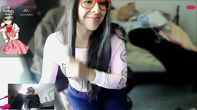 Snapshot of malishka18 chatting on March 4, 3:15 pm malishka18 online show from March 4, 3:15 pm