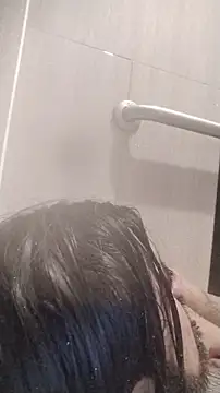 Snapshot of MigeLazzo chatting on November 11, 12:00 pm MigeLazzo online show from November 11, 12:00 pm