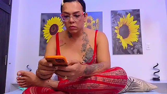 KataLehlla online show from November 8, 1:25 pm