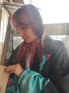  Laary online show from December 20, 3:15 pm