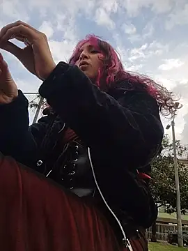  Laary online show from February 14, 10:32 pm