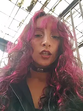  Laary online show from February 7, 10:18 pm