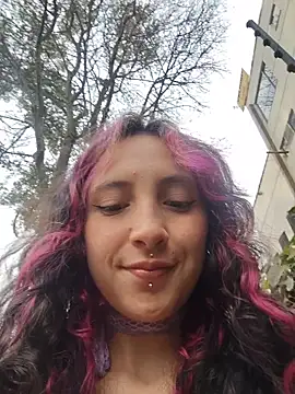  Laary online show from March 27, 10:00 pm