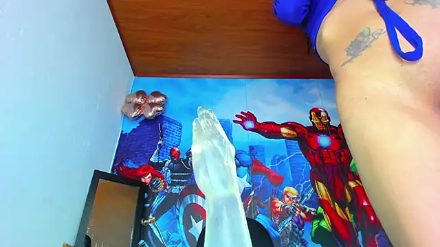 Snapshot of Anne_Robert chatting on February 4, 1:56 am Anne Robert online show from February 4, 1:56 am