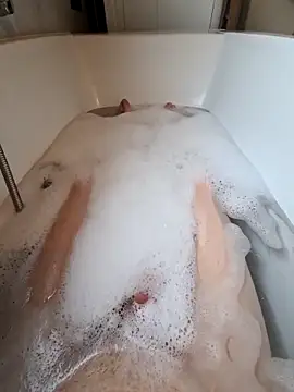 toeloverlive online show from March 30, 8:27 am