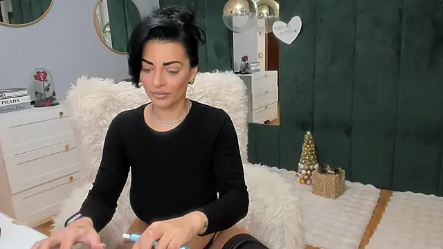 ElisaBaxter online show from January 6, 4:27 am