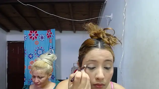 Snapshot of Nicolle_Milf chatting on October 28, 6:07 pm Nicolle Milf online show from October 28, 6:07 pm