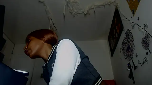 Snapshot of Devill_x chatting on January 15, 3:43 am Devill x online show from January 15, 3:43 am