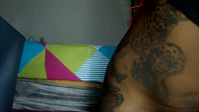 Snapshot of Devill_x chatting on November 18, 1:03 pm Devill x online show from November 18, 1:03 pm