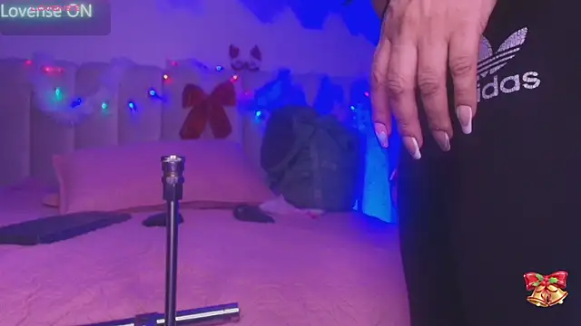 britanyy  online show from December 4, 3:16 am