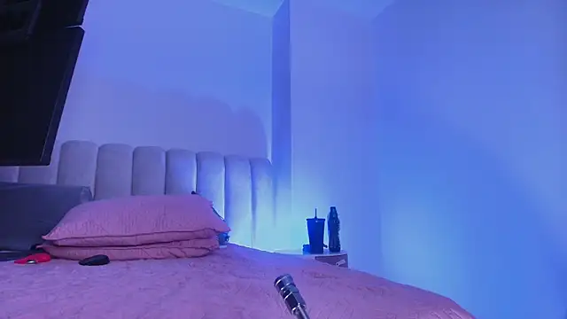 britanyy  online show from November 28, 3:17 am