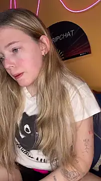 -veranito- online show from November 27, 9:04 pm