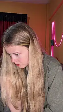 -veranito- online show from November 30, 9:04 pm