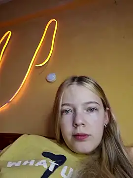 Snapshot of -veranito- chatting on March 11, 3:04 am -veranito- online show from March 11, 3:04 am