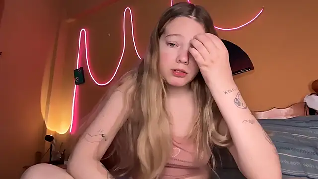 -veranito- online show from November 4, 3:10 am