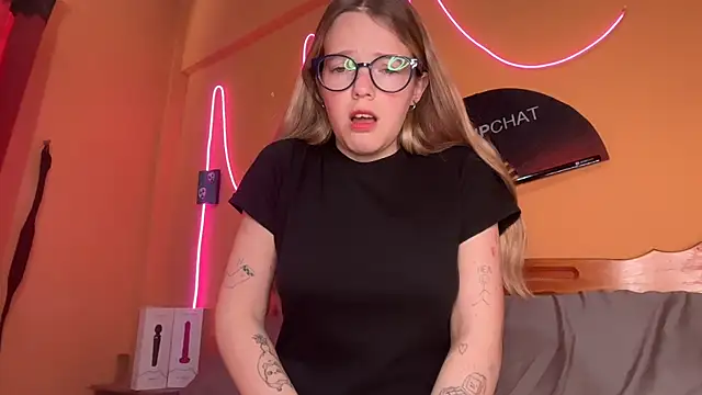 -veranito- online show from December 15, 9:09 pm