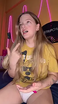 -veranito- online show from March 19, 3:06 am