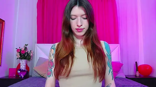 WildRedBerry online show from March 27, 8:01 am