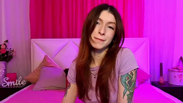 WildRedBerry online show from December 3, 9:42 am