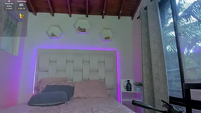 shanakendall online show from November 29, 2:17 pm