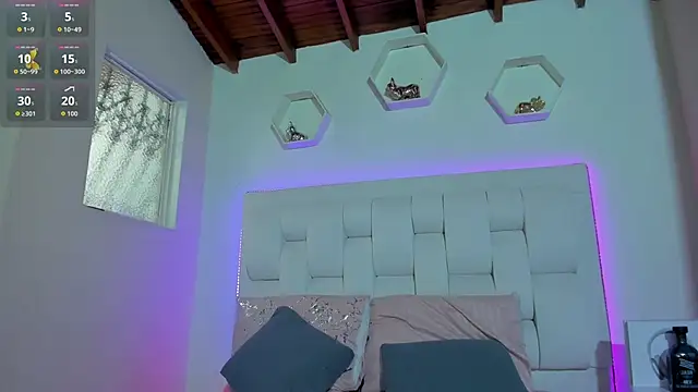 shanakendall online show from November 26, 2:17 pm