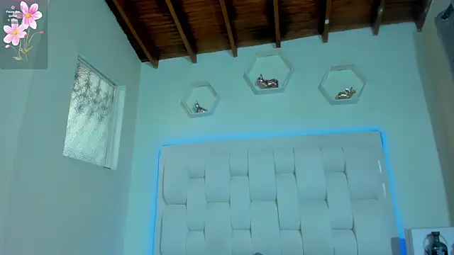 shanakendall online show from February 5, 2:24 pm