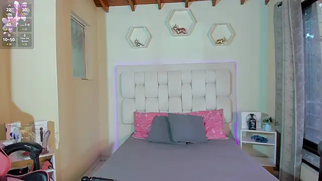 shanakendall online show from February 12, 2:39 pm