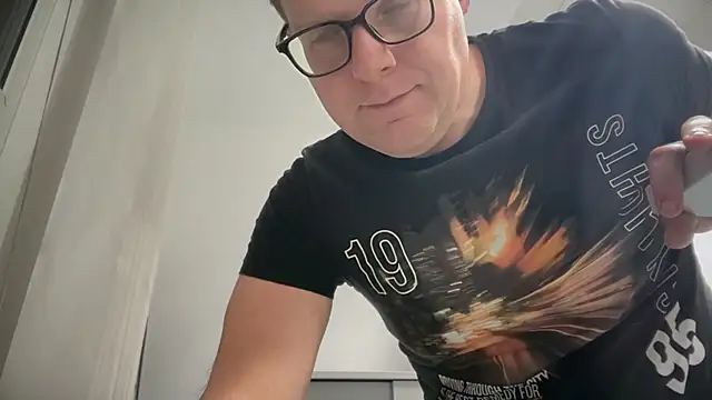 AnnualSunrise online show from November 4, 6:01 pm