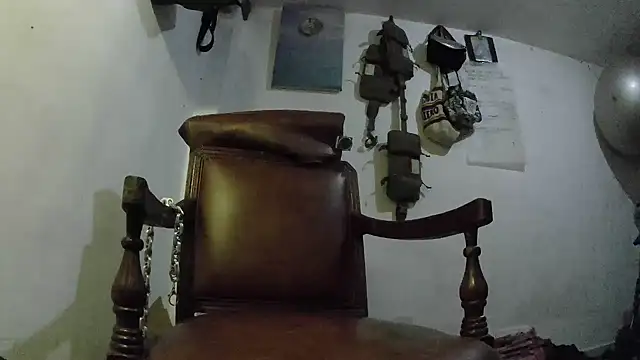 crazylatinguyy online show from November 16, 1:27 pm