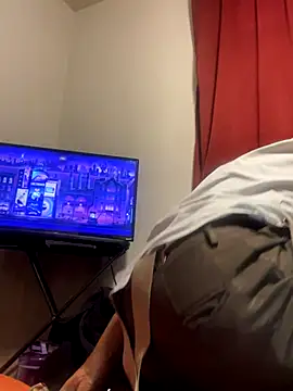 Snapshot of KingB8r chatting on October 26, 9:26 pm KingB8r online show from October 26, 9:26 pm