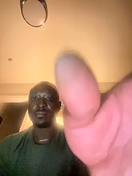 Snapshot of KingB8r chatting on November 6, 1:31 am KingB8r online show from November 6, 1:31 am