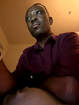 Snapshot of KingB8r chatting on September 14, 1:39 am KingB8r online show from September 14, 1:39 am