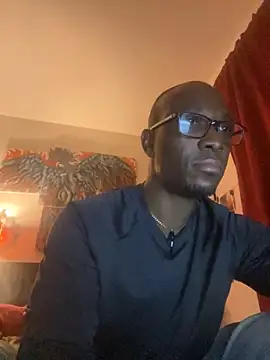 Snapshot of KingB8r chatting on October 27, 11:05 pm KingB8r online show from October 27, 11:05 pm