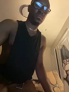 Snapshot of KingB8r chatting on October 29, 5:06 am KingB8r online show from October 29, 5:06 am