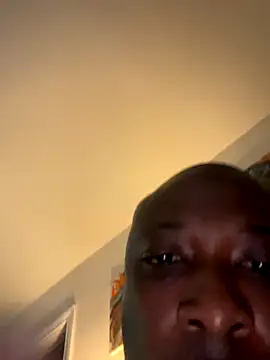 Snapshot of KingB8r chatting on November 23, 6:56 am KingB8r online show from November 23, 6:56 am