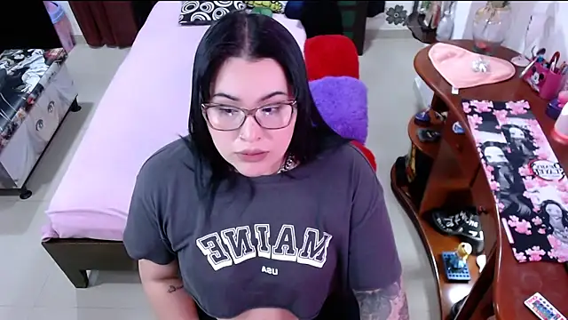 lufek23 online show from March 7, 11:38 pm