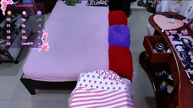 lufek23 online show from March 3, 1:28 am