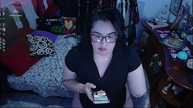 lufek23 online show from October 4, 4:30 pm