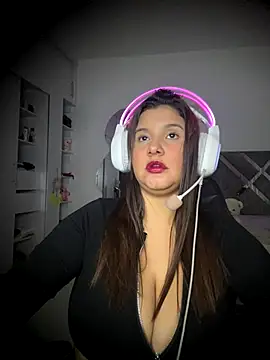 ValleryParker online show from November 28, 7:41 am