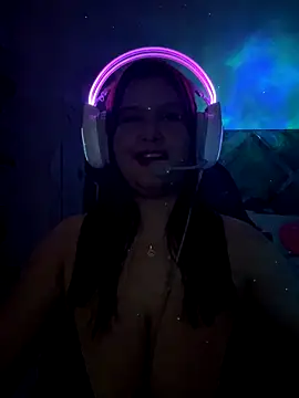 ValleryParker online show from November 9, 6:28 am