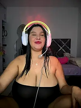 ValleryParker online show from November 16, 4:17 am