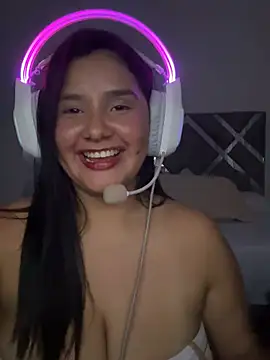 ValleryParker online show from February 11, 6:13 am