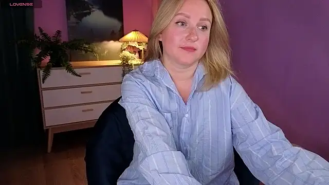 Lazy Lady online show from September 10, 9:19 am