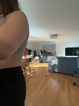 TheCinderella online show from February 3, 2:44 pm