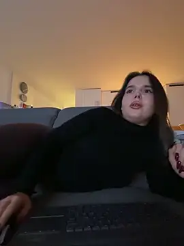 TheCinderella online show from December 16, 4:00 pm