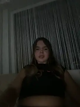Snapshot of TheCinderella chatting on July 19, 10:28 pm TheCinderella online show from July 19, 10:28 pm