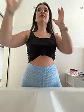 TheCinderella online show from March 19, 2:28 pm