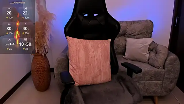 chloerossi online show from March 5, 10:37 pm