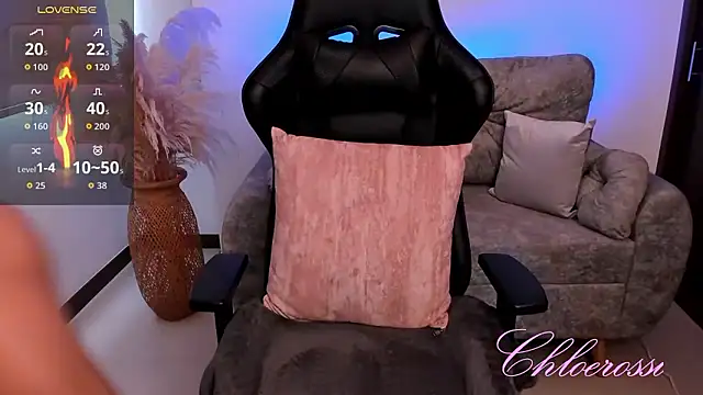 chloerossi online show from January 10, 4:02 pm